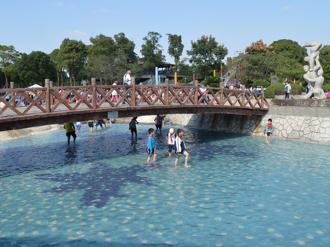 上海月湖雕塑公园-上海市必去景点