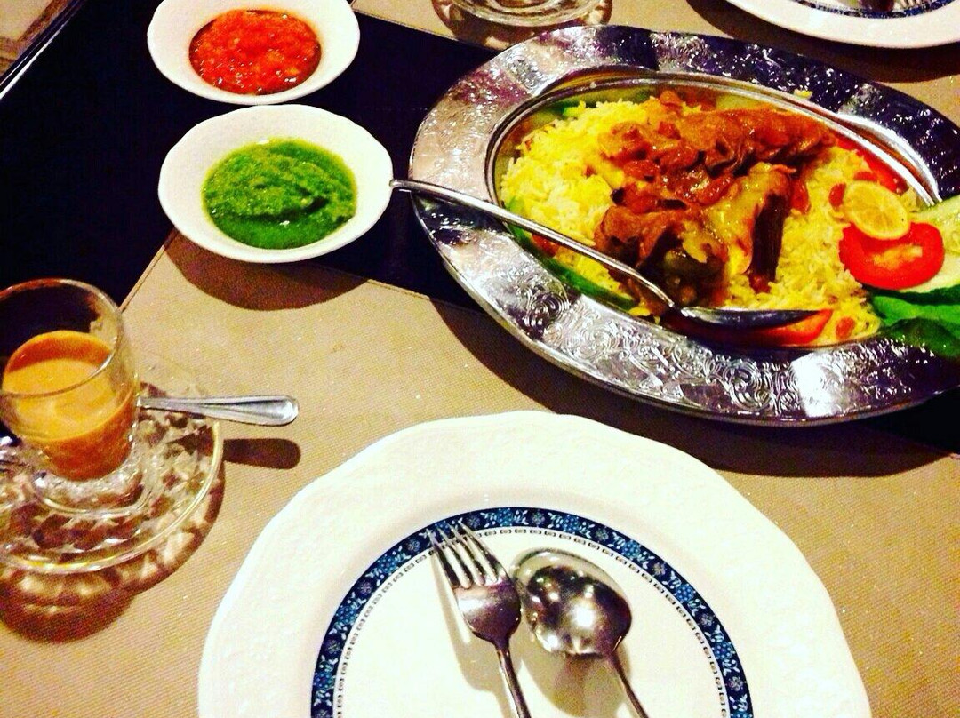 Larazeta Restaurant and Gallery