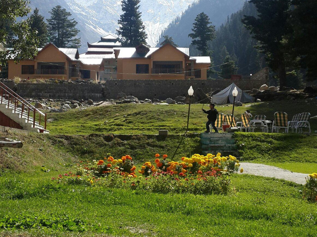 Pine Park Hotel and Resort主图