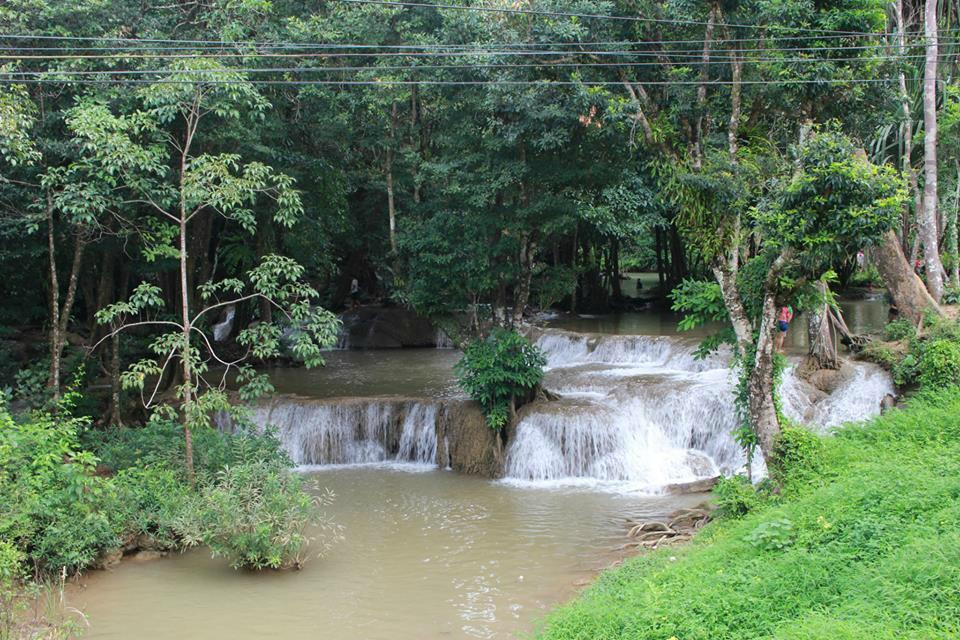 Kroeng Krawia Waterfall-桑卡拉武里必去景点