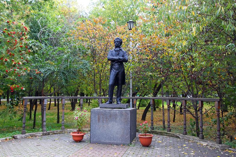 Statue of Pushkin景点图片