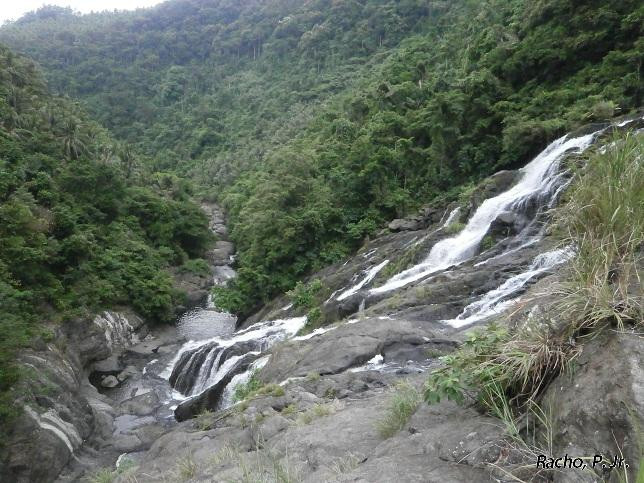 Tarangban Falls景点图片