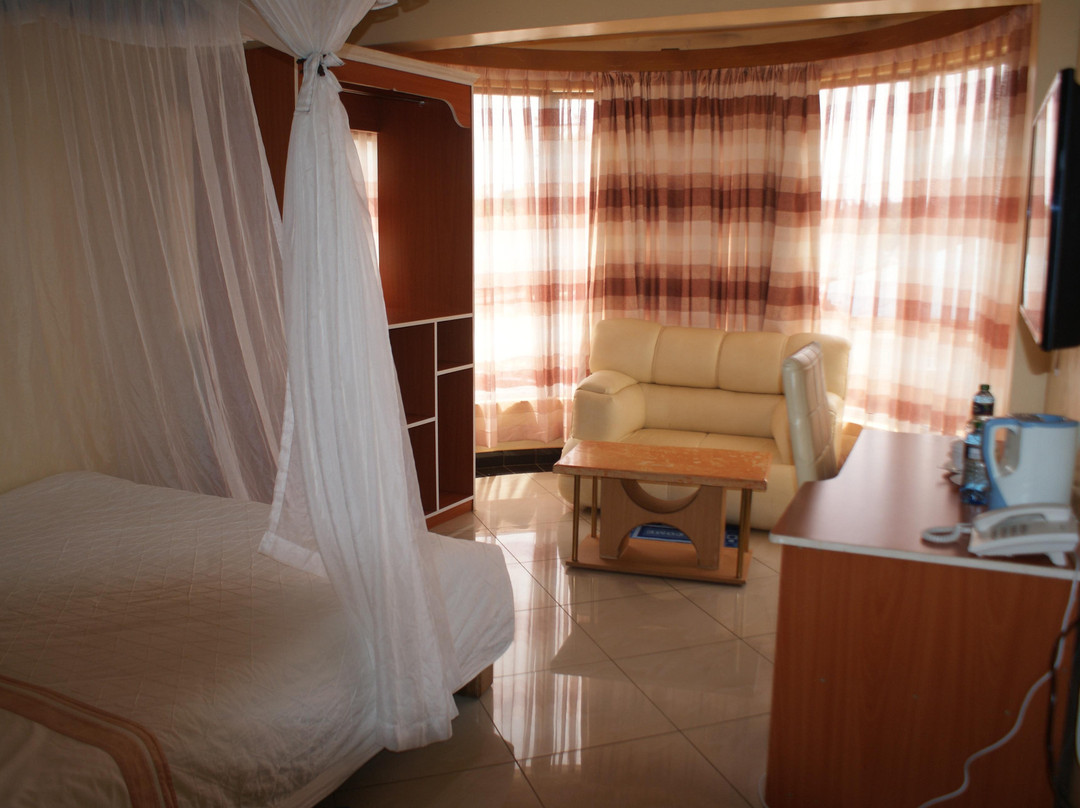 Elsa Hotel Meru主图