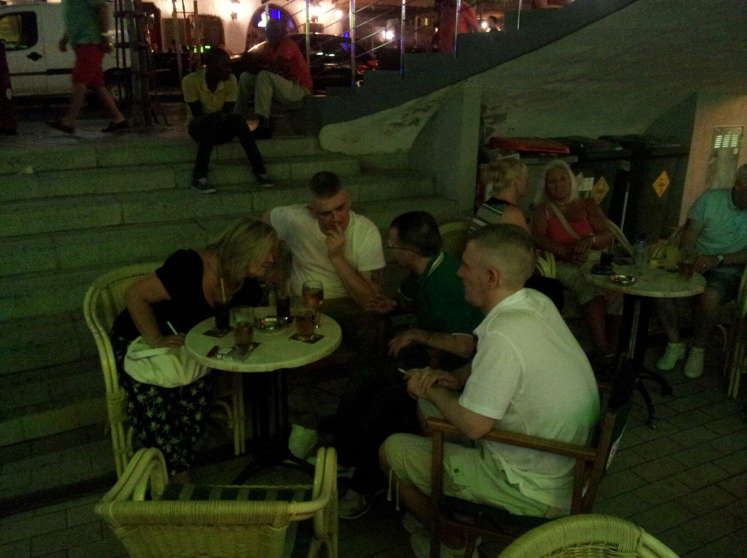 Flamingos Pub Santa Ponsa-圣庞沙必去景点