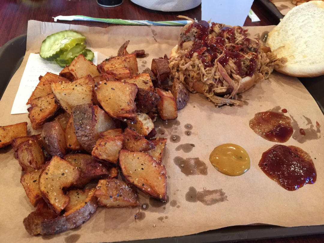 Osceola餐馆和美食-Sugarfoot BBQ