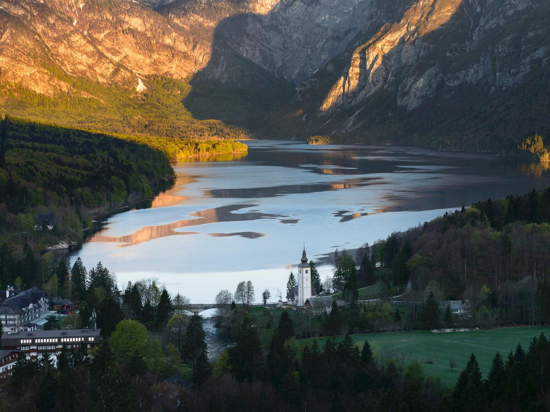 The Light in Bohinj Photo Tours-博希尼湖必去景点