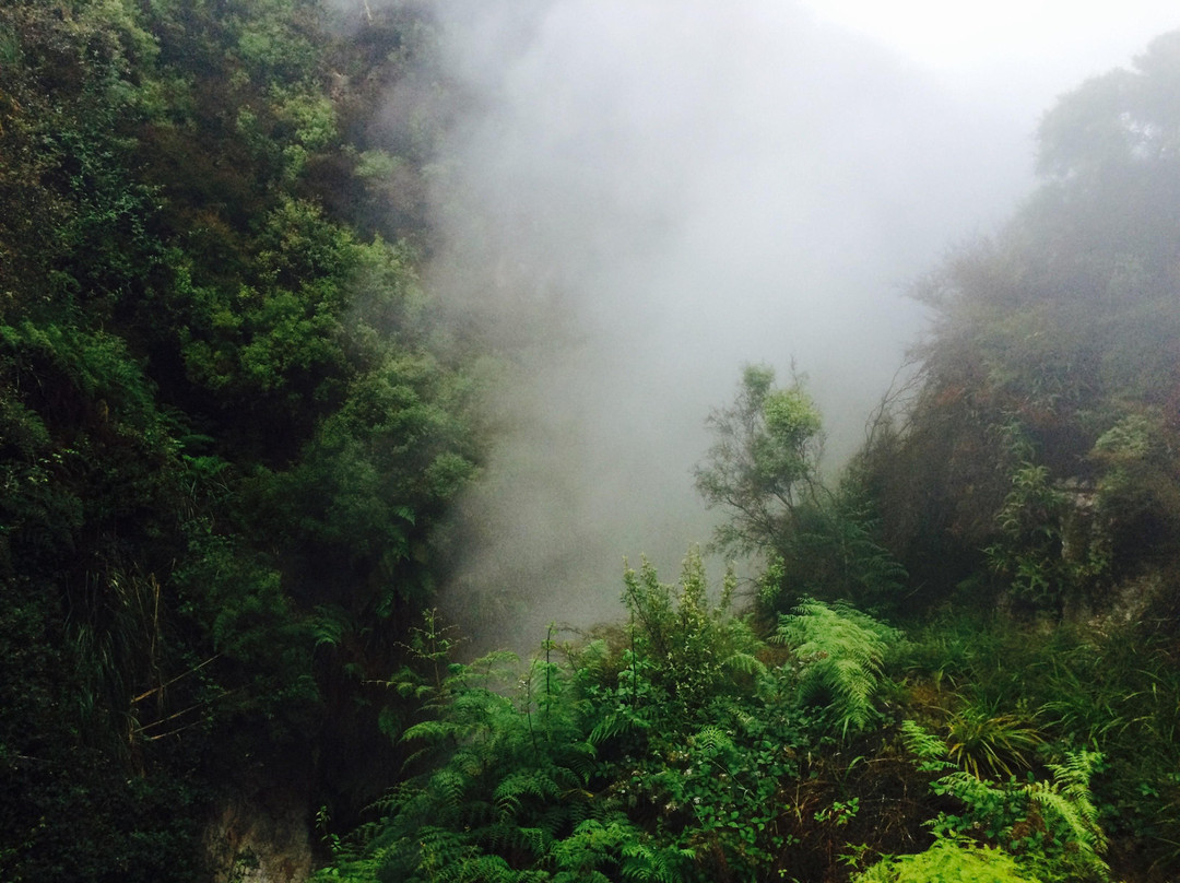 怀拉基天然温泉谷景点图片