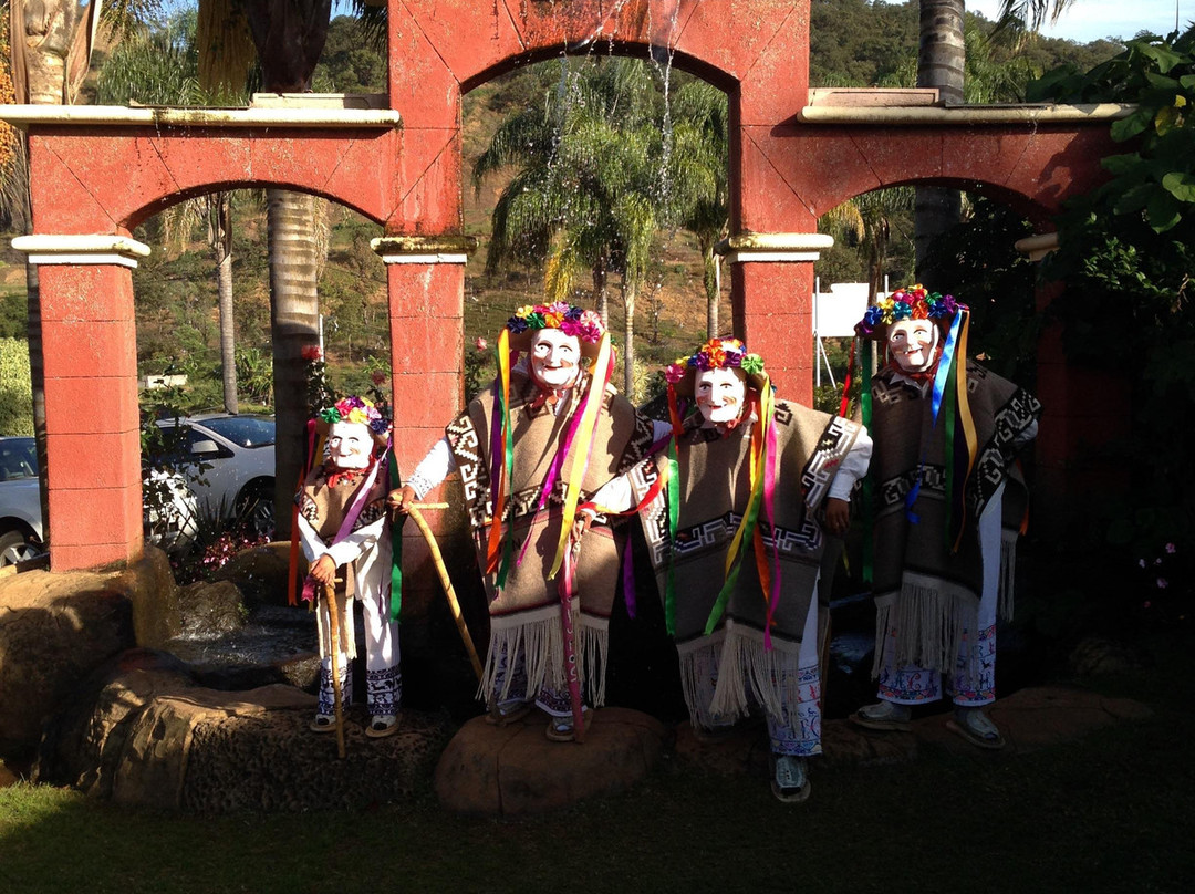 Ario de Rosales餐馆和美食-Restaurante hacienda los arcos