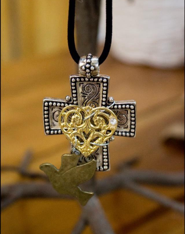 Elizabeth & Company Resale Treasures-Clarkesville必去景点