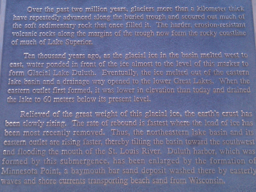 Thompson Hill Information Center-德卢斯必去景点