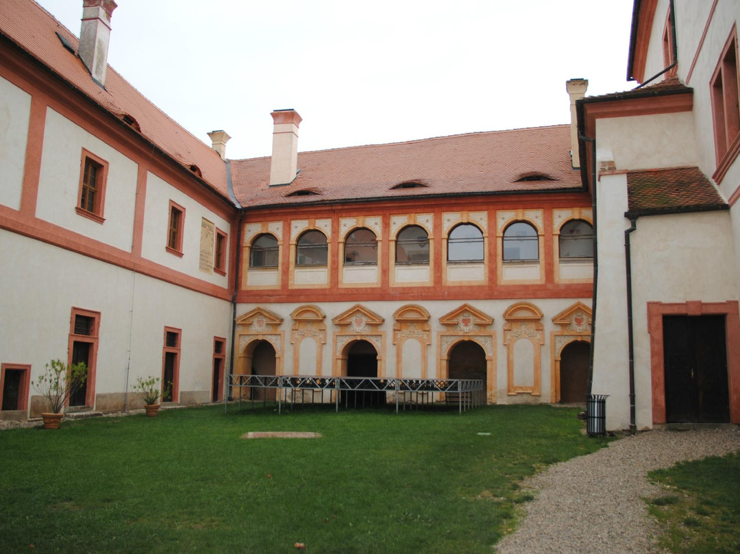 Zámek Nový Hrad