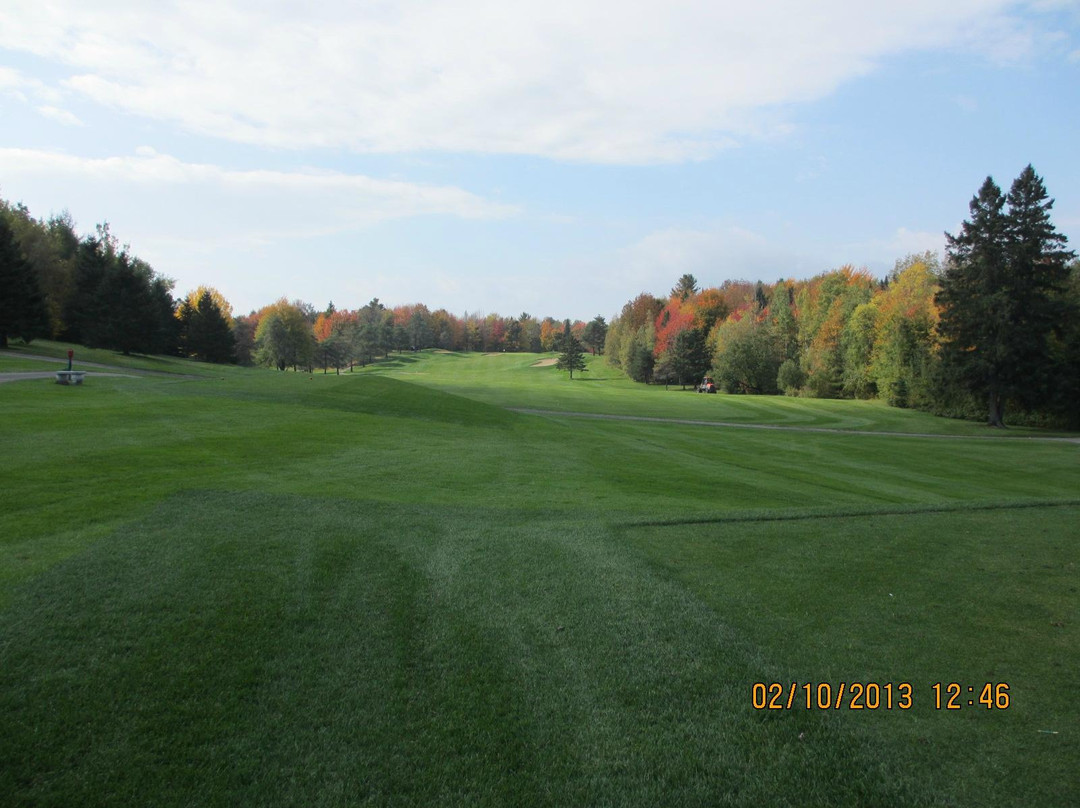 Dufferin Heights Country Club-Stanstead必去景点