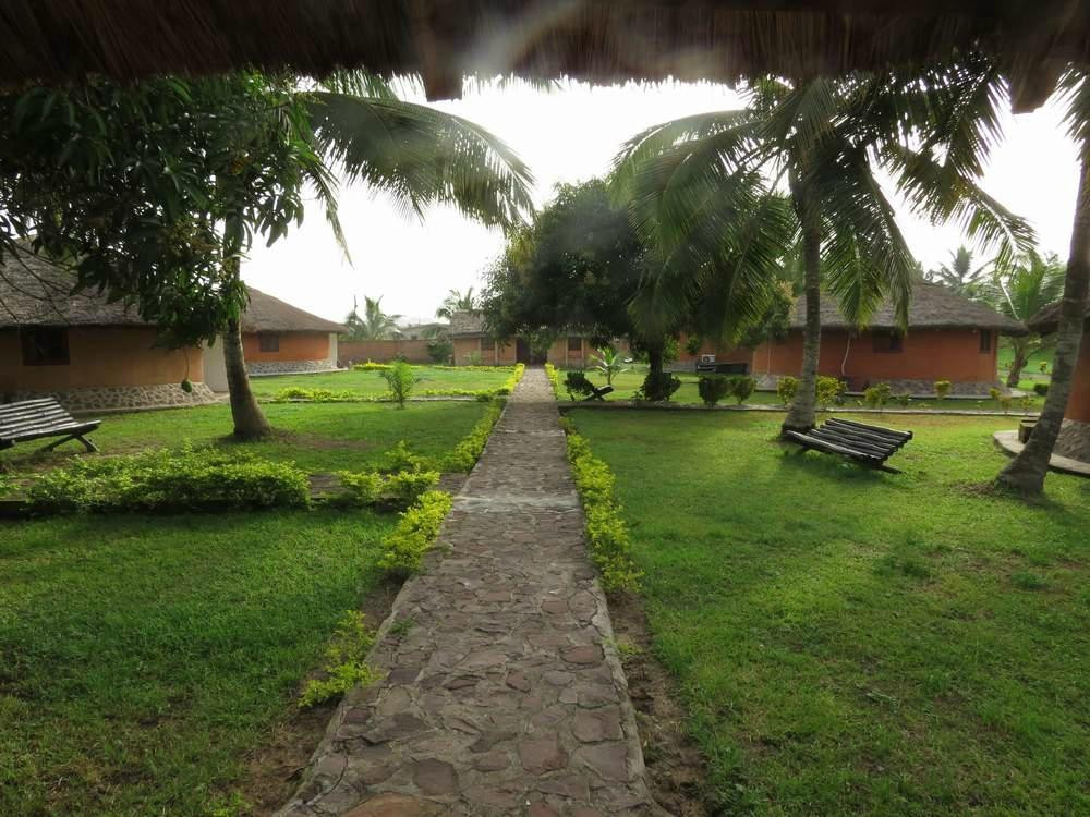 Komenda酒店住宿-Coconut Grove African Village