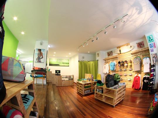 Tablas Surf School-希洪必去景点