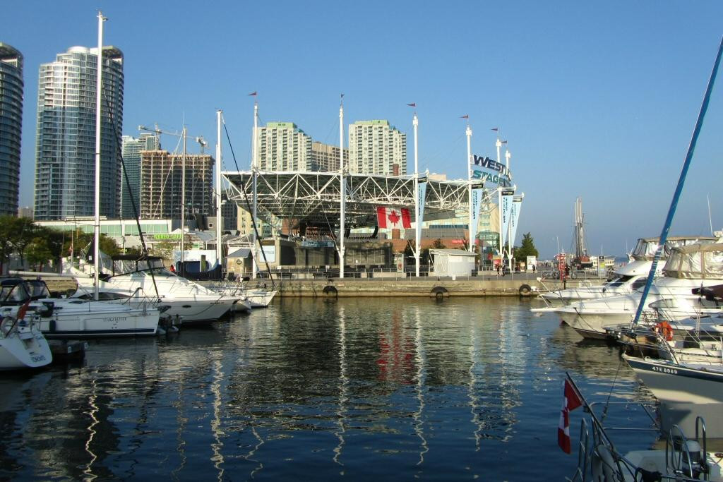 湖滨中心-多伦多必去景点