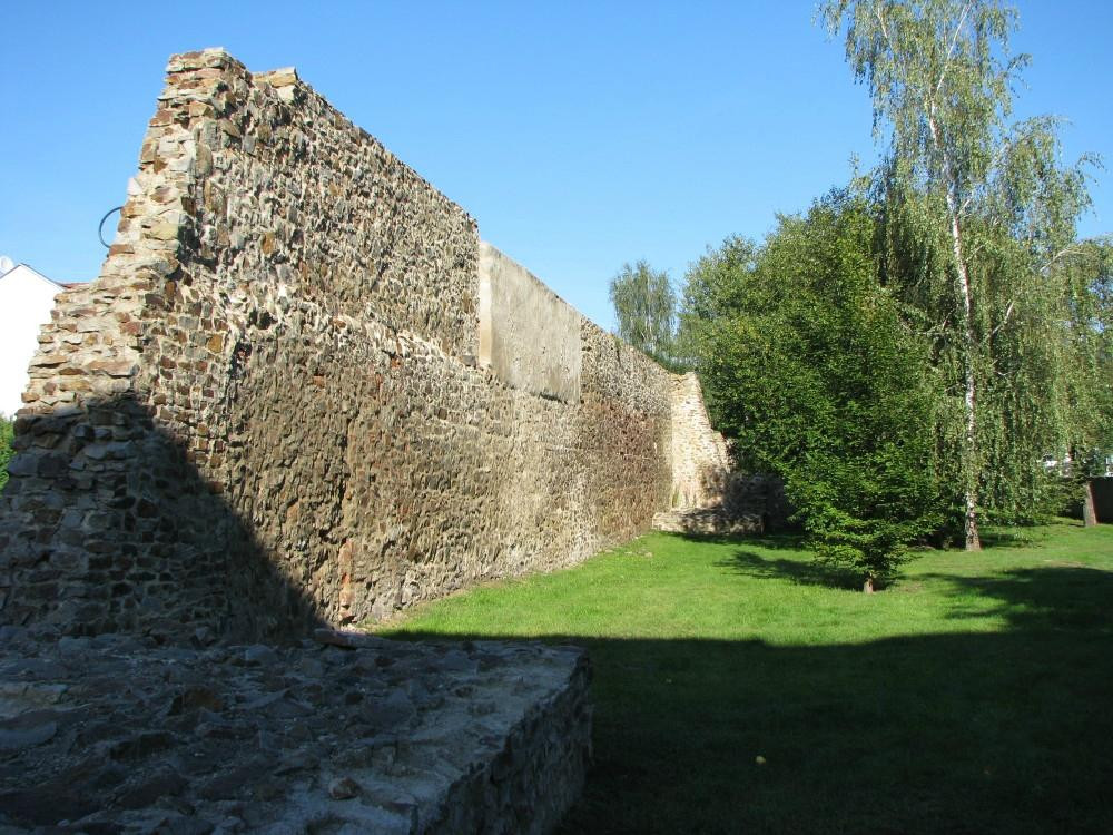 Beroun city walls景点图片