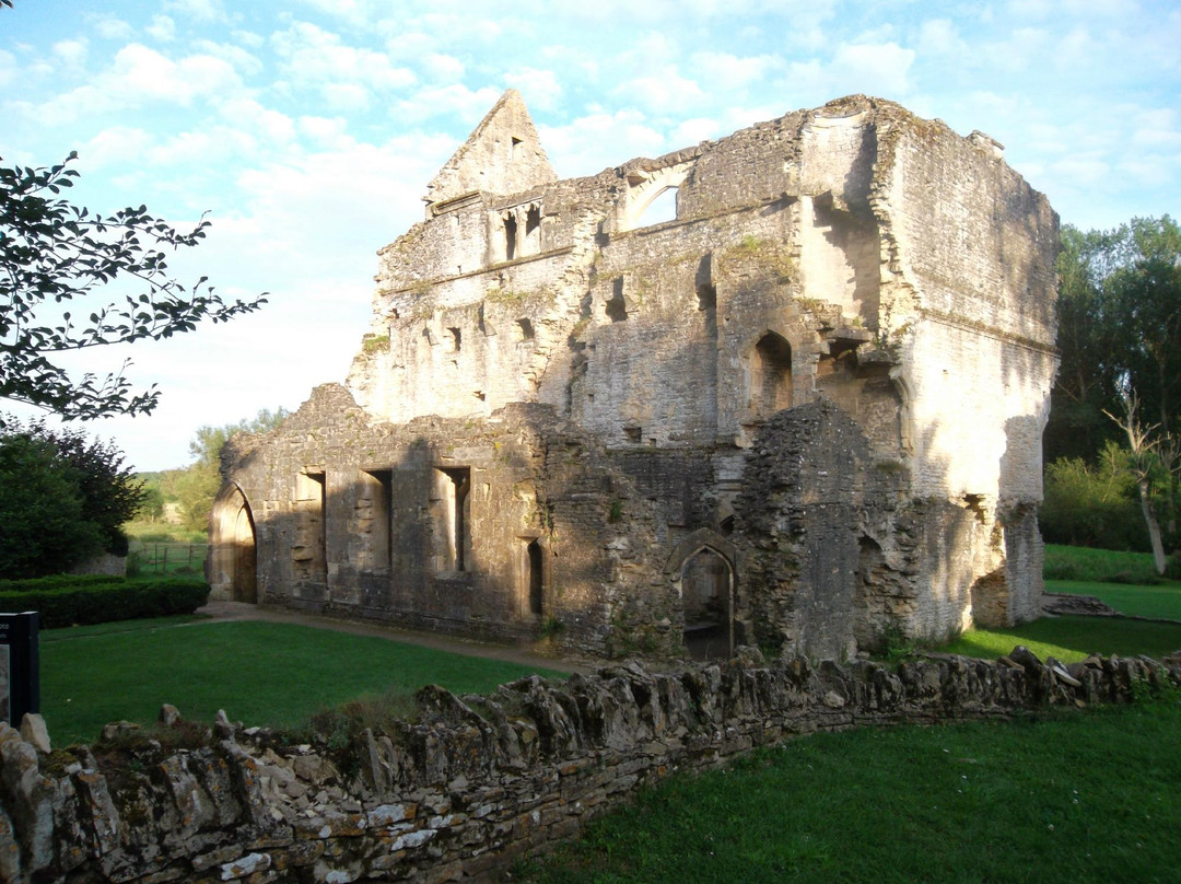 Minster Lovell Hall & Dovecote景点图片