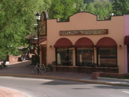 Cascade餐馆和美食-Mate' Factor Cafe'