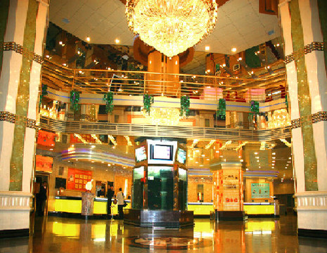 玉泉森信大酒店主图