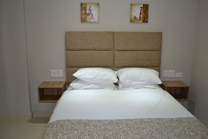 梅萨米酒店主图