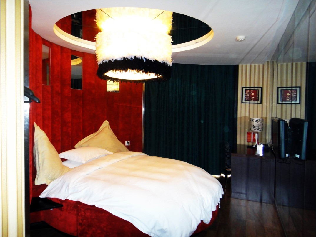 安庆V6连锁酒店水晶店主图