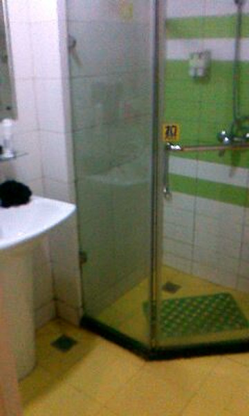 7天酒店(武汉大学广埠屯地铁站店)主图