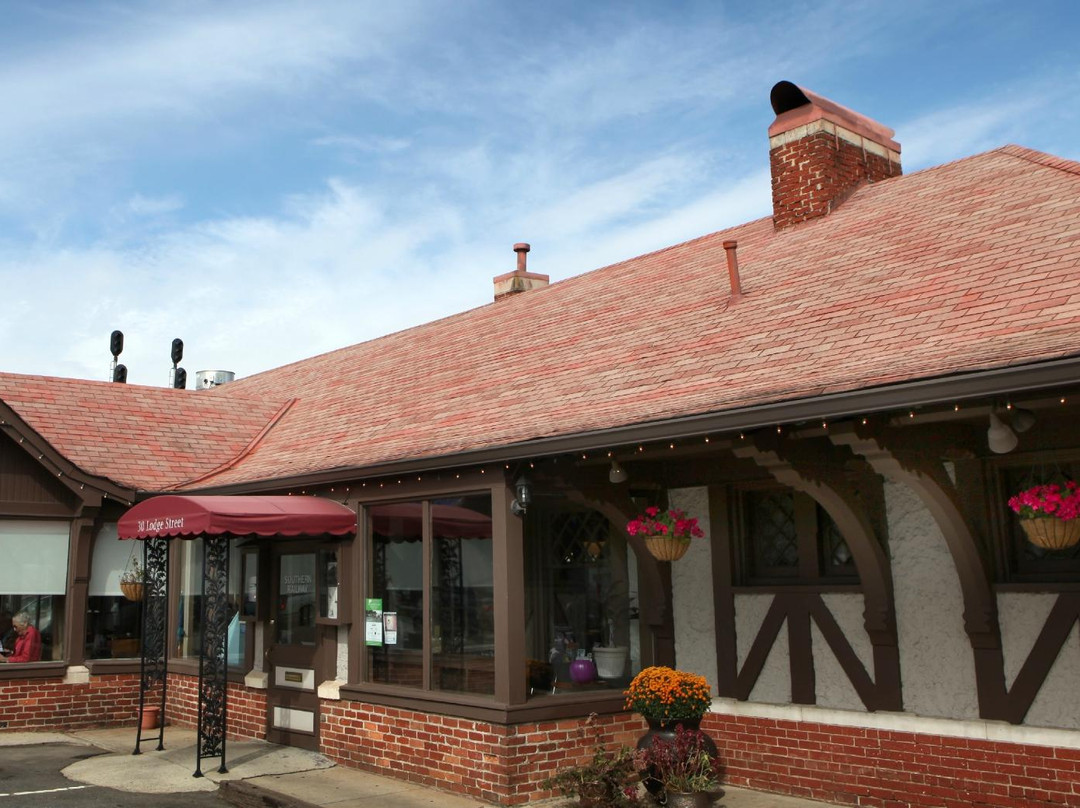 Village Wayside Bar & Grille