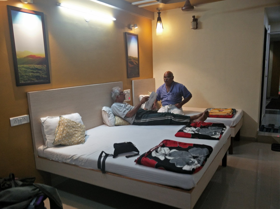 Hotel Dwarkesh Inn