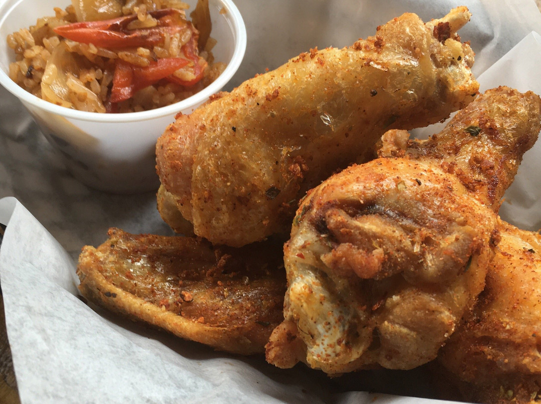 Alexandria餐馆和美食-Three Tigers Brewing Company