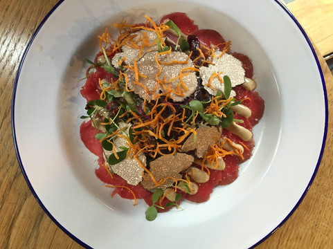 L'Acolyte de L'Insolite主图