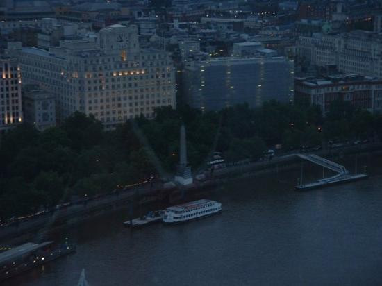 克丽欧佩特拉方尖碑-伦敦必去景点