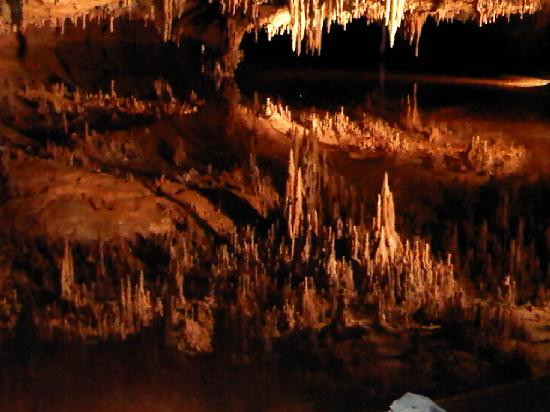 Luray Caverns-卢雷必去景点