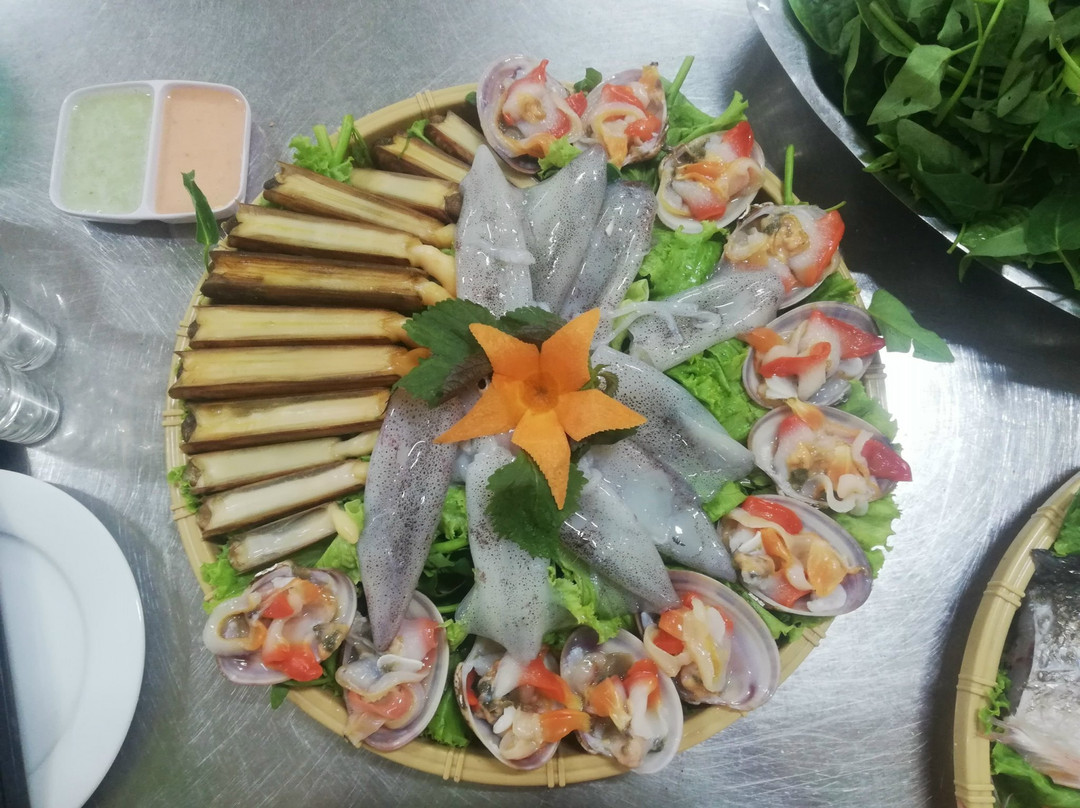 Nhà Hàng Úy Thanh