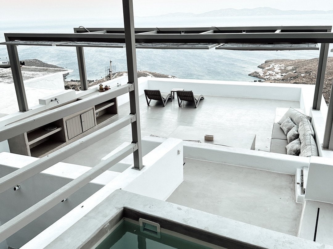 Living Theros Luxury Suites主图