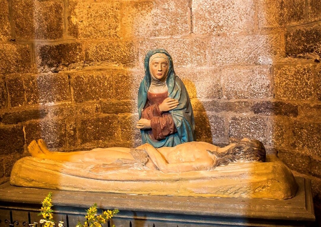Eglise Saint-Pierre et Saint-Michel à Saint-Urcize-Saint-Urcize必去景点