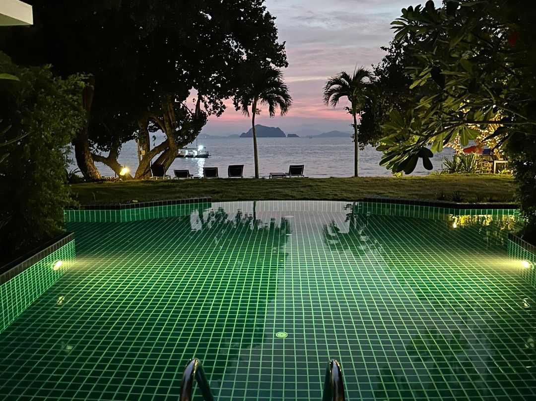 姚艾海滩度假村主图