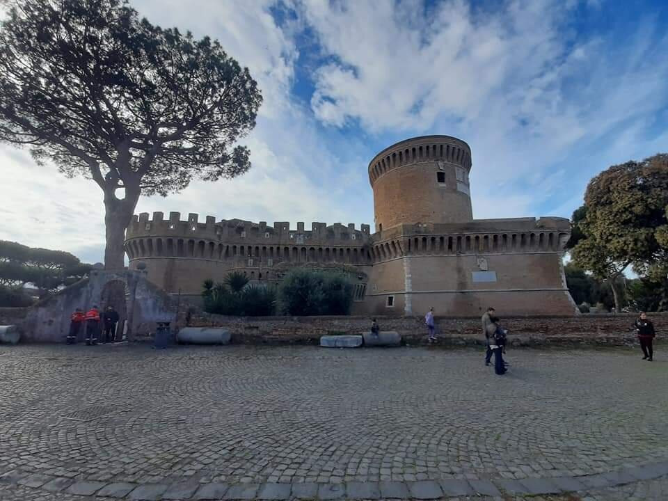 Castello di Giulio II-Ostia Antica必去景点