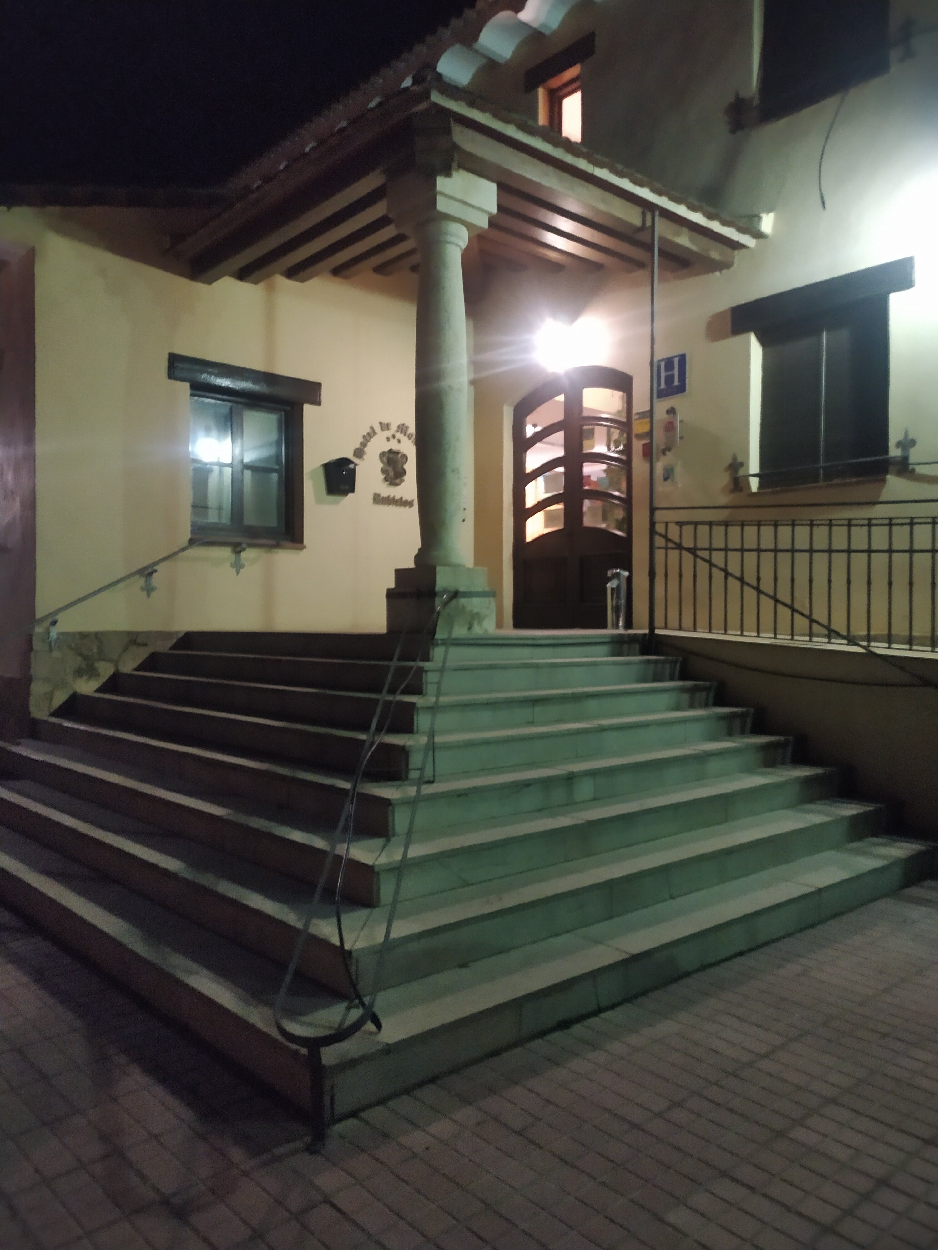 Hotel De Montana Rubielos-官方