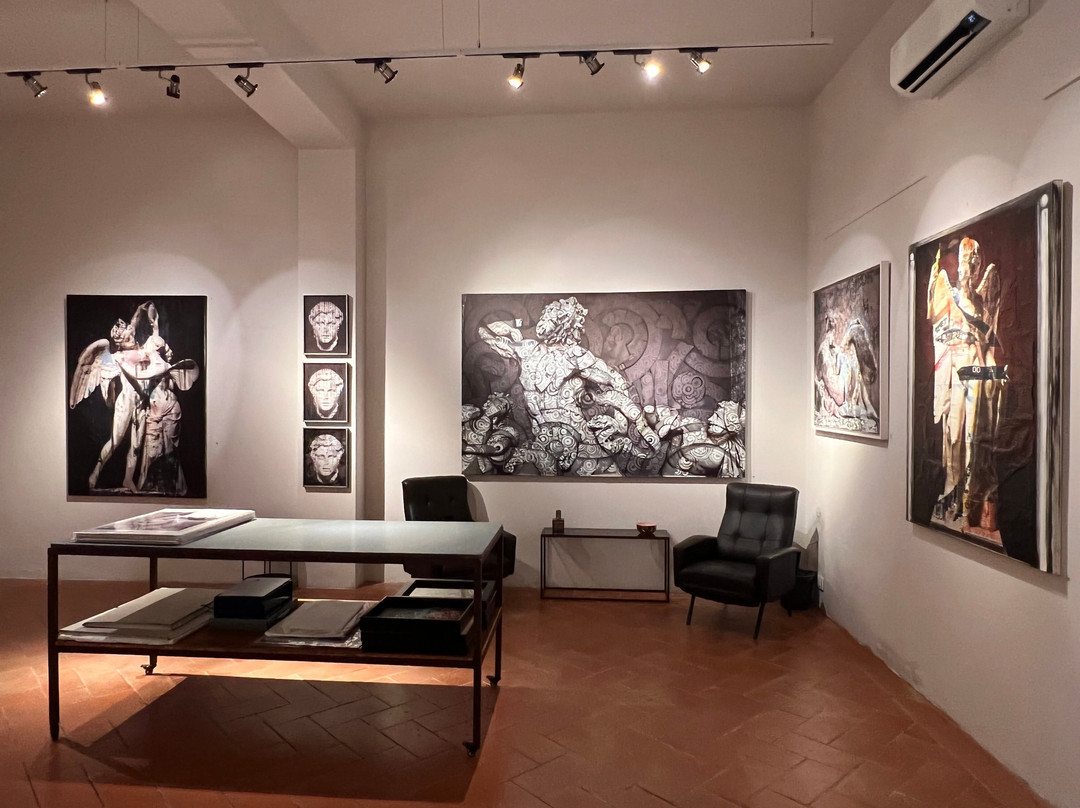 Andrea Chisesi Art Gallery景点图片