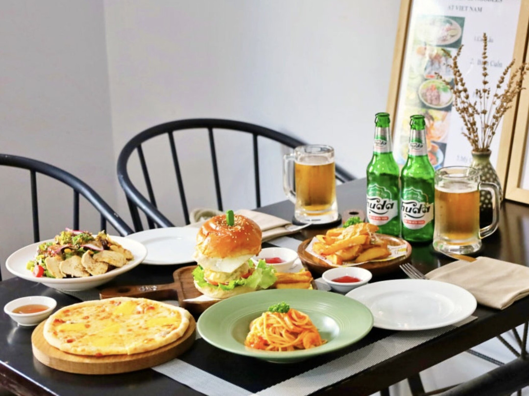 Nomad Nosh Café & Crafts