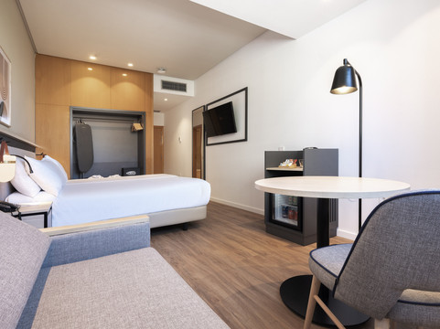 Hotel Málaga Alameda Centro Affiliated By Meliá主图