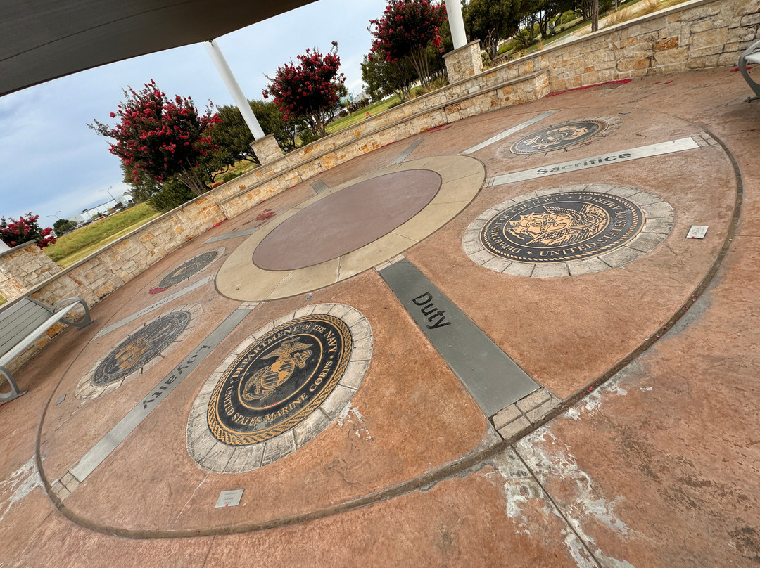 Founder's Plaza Observation Area-欧文必去景点