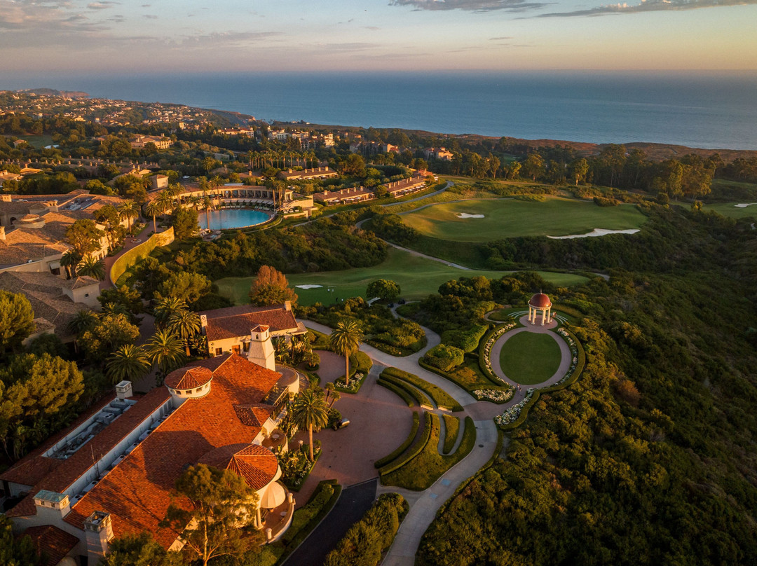 纽波特海滩酒店住宿-鹈鹕山度假村