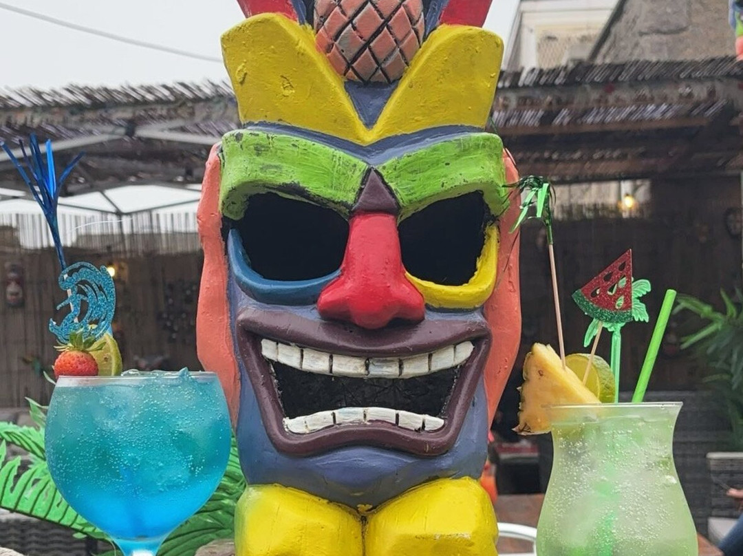The Tiki Bar West Bay-West Bay必去景点