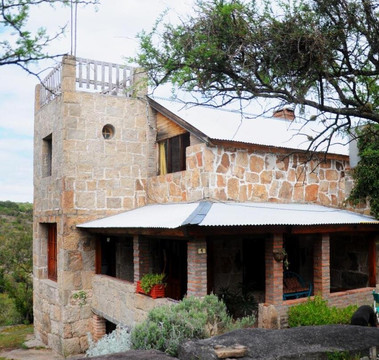 La Toma Complejo De Montana主图