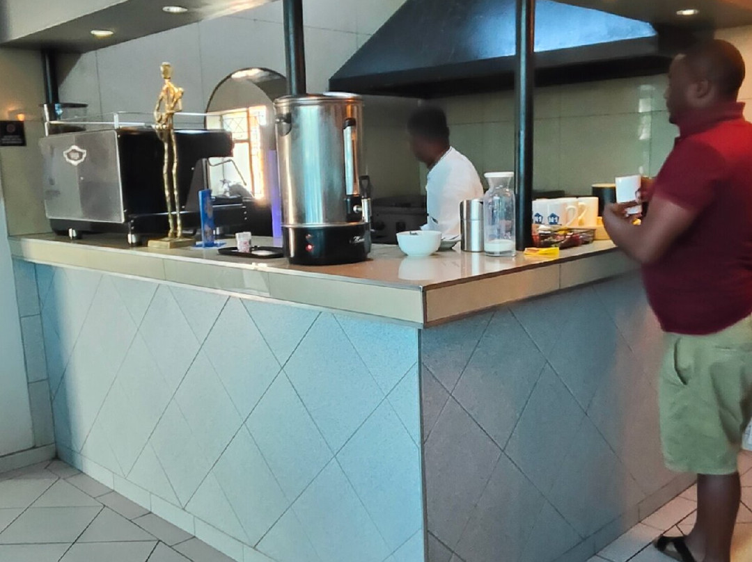 N1 Hotel Samora Machel Harare主图