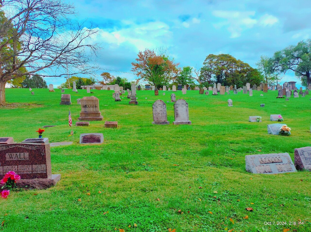 Fells United Methodist Church And Cemetery景点图片