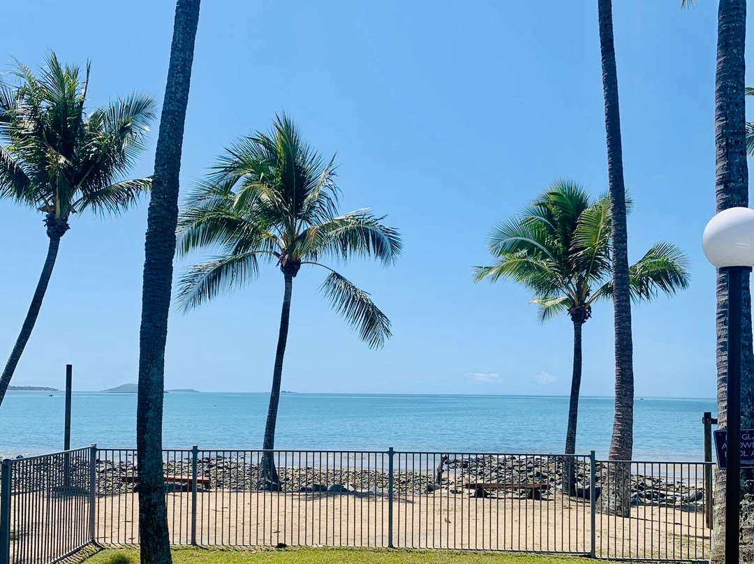 Dolphin Heads Resort主图