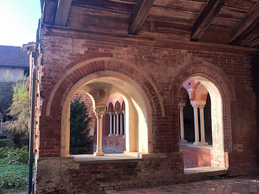 Abbazia di Santa Maria di Staffarda景点图片