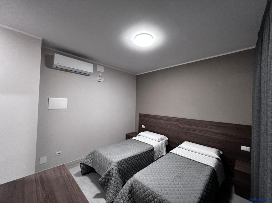 Bella Napoli Albergo Chiari